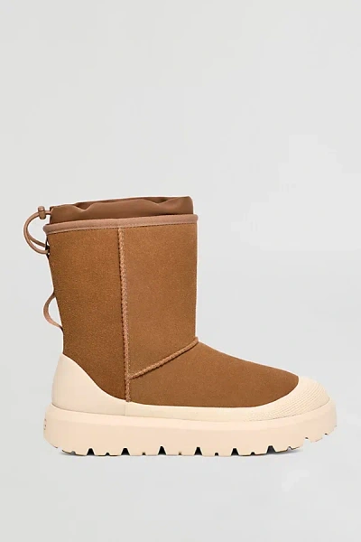 UGG CLASSIC SHORT WEATHER HYBRID BOOT IN CHESTNUT/WHITECAP, MEN'S AT URBAN OUTFITTERS