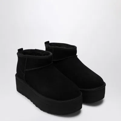 UGG UGG  CLASSIC ULTRA MINI BLACK BOOT WITH PLATFORM