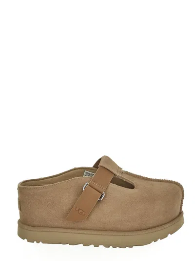 UGG CLASSIC ULTRA MINI BOOT