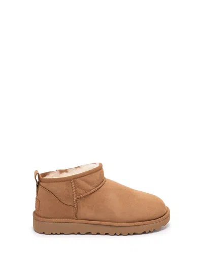 UGG `CLASSIC ULTRA MINI` BOOTS