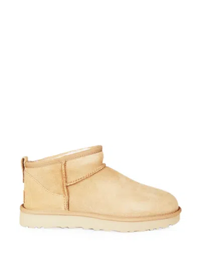 Ugg Classic Ultra Mini Stiefel In Brown