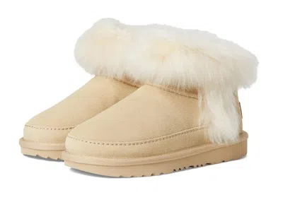 Ugg Classic Ultra Mini Chalet (little Kid/big Kid) Kids Shoes Sandcastle : 2 Little Kid M, Suede In Multi
