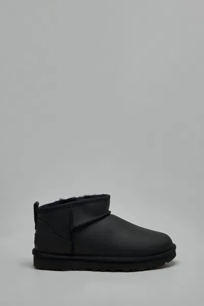 Ugg Classic Ultra Mini Leather Boot In Black