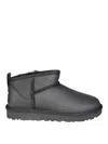 Ugg Classic Ultra Mini Lthr Boot In Black