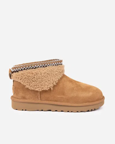 UGG CLASSIC ULTRA MINI MAXI CURLY | BROWN | SIZE: