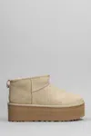 UGG UGG CLASSIC ULTRA MINI P LOW HEELS ANKLE BOOTS IN BEIGE SUEDE