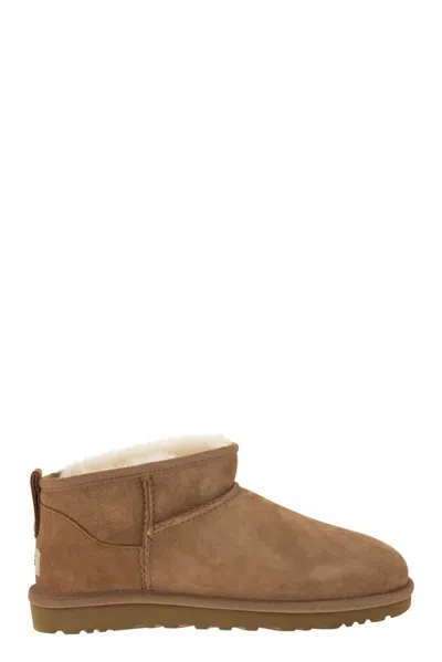 Ugg Classic Ultra Mini - Sheepskin Boot In Chestnut