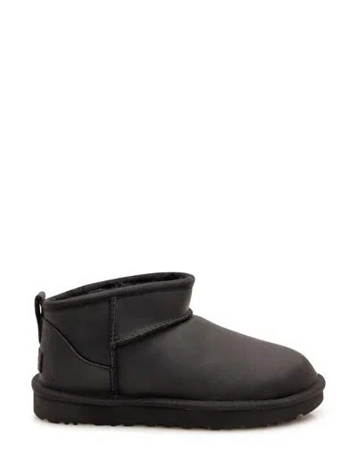 Ugg Classic Ultramini Mini Boot In Black