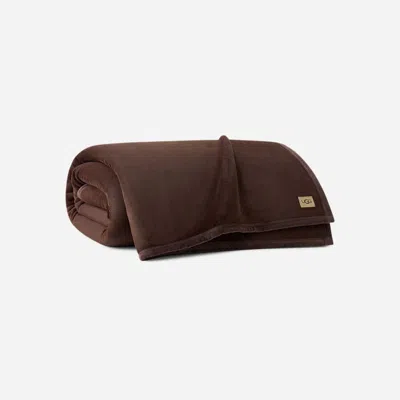 Ugg ® Coco Xl Throw 90"x92" Blankets In Burnt Cedar