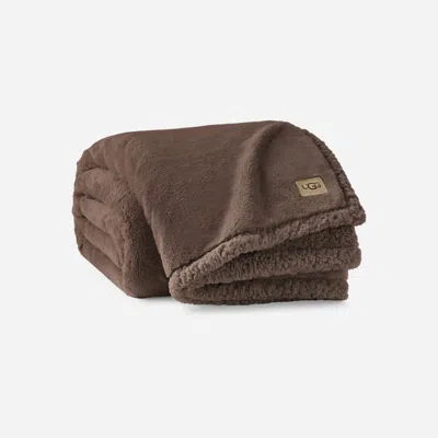 Ugg ® Cynthia Throw 50" X 70" Polyester Blankets In Allspice