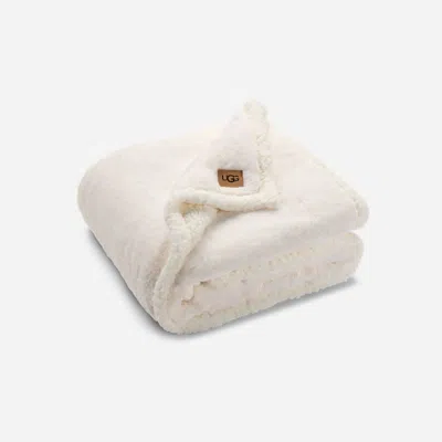 Ugg ® Cynthia Throw 50" X 70" Polyester Blankets In Snow