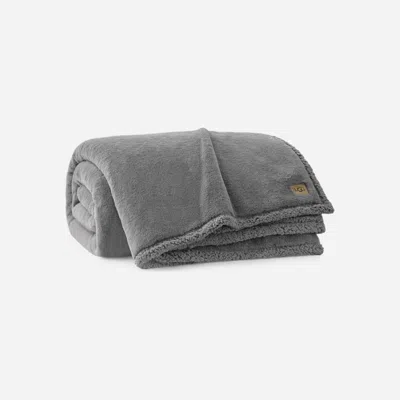 Ugg ® Cynthia Xl Throw 90"x92" Blankets In Seal Grey