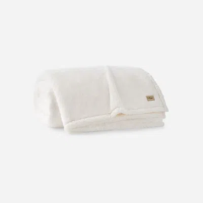 Ugg ® Cynthia Xl Throw 90"x92" Blankets In Snow