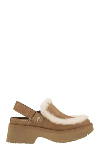 Ugg Esmee - Suede Clogs In Brown