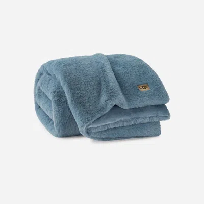 Ugg ® Euphoria Throw 50" X 70" Polyester Blankets In Chambray