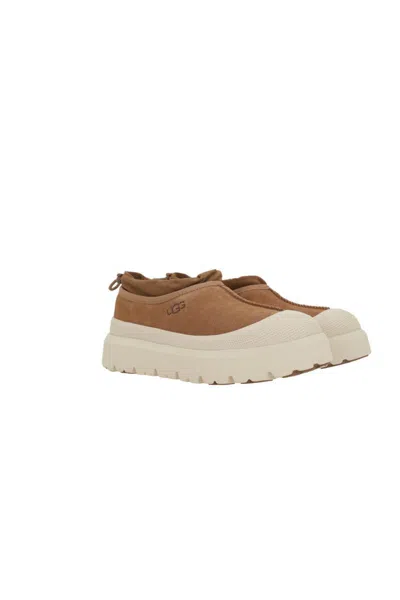UGG UGG FLAT SHOES
