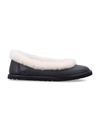 Ugg Flat Shoes In Black