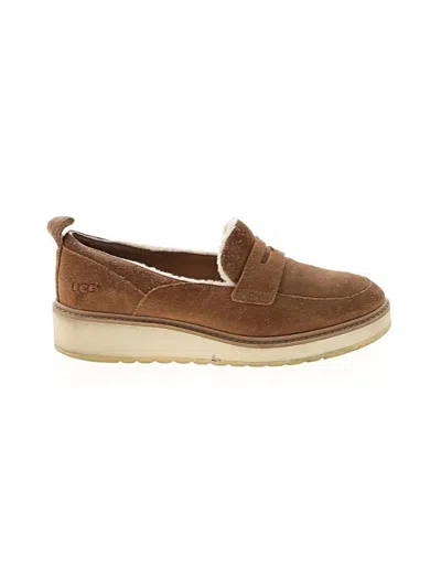 Pre-owned Ugg Flats In Brown