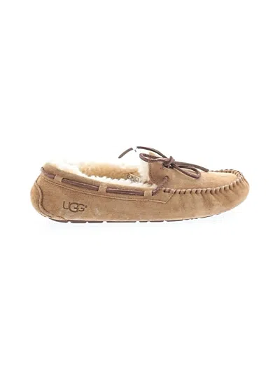 Pre-owned Ugg Flats In Brown