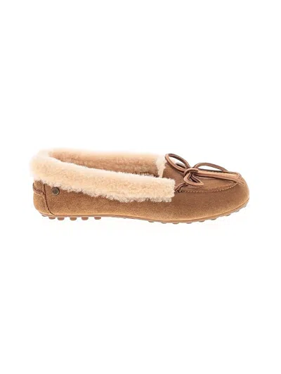 Pre-owned Ugg Flats In Brown