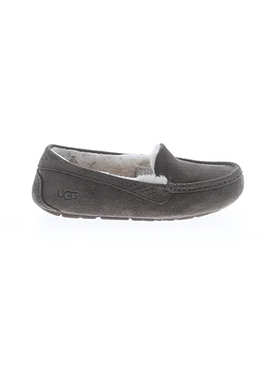 Pre-owned Ugg Flats In Brown