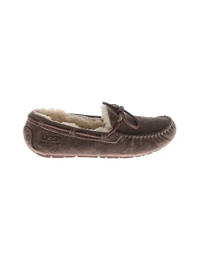 Pre-owned Ugg Flats In Brown