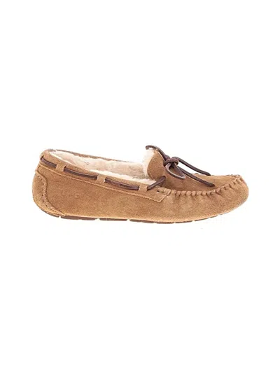 Pre-owned Ugg Flats In Brown