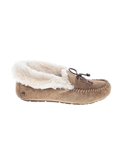 Pre-owned Ugg Flats In Tan