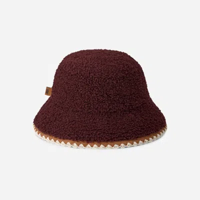 Ugg ®fluff Scalloped Hat Fleece In Wild Grape
