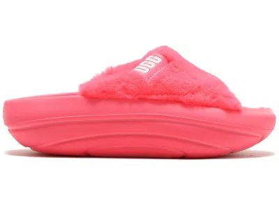 Pre-owned Ugg Foamo Plush Slide (women's) Sneakers In Super Coral
