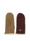 Ugg Logo-patched Gloves In Red
