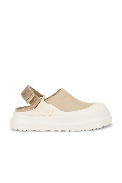 Ugg Goldenglow Canvas Clog In White