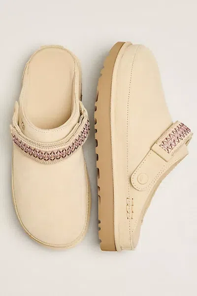 Ugg Goldenstar Braid Back Strap Platform Clogs In Neutral