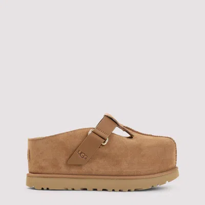 UGG GOLDENSTAR HI CLOGS
