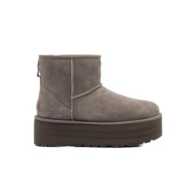 Ugg 50mm Classic Mini Platform Logo-patch Boots In Brown