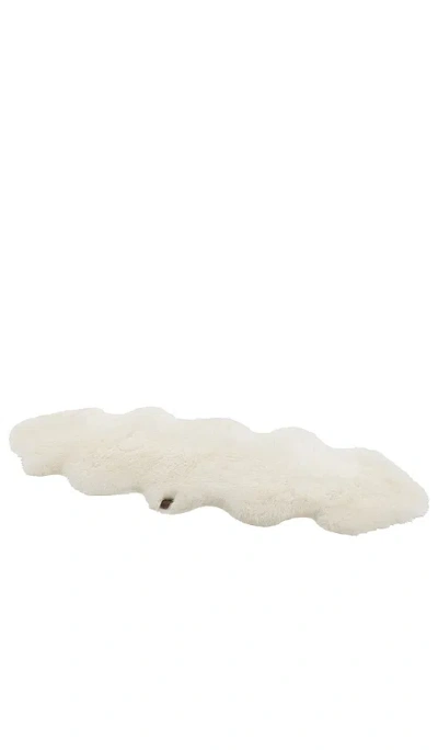 Ugg Home Sheepskin Area Rug In 素色