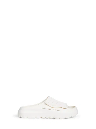 Ugg Jasmine Peakmod Slides In White