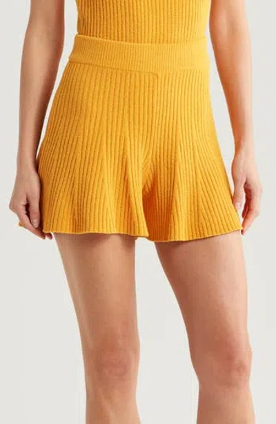 Ugg ® Jodee Lite Shorts In Yellow