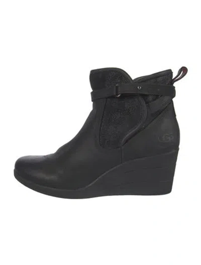 Pre-owned Ugg Leather Boots In Black