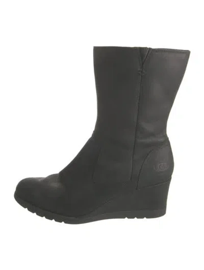 Pre-owned Ugg Leather Boots In Black
