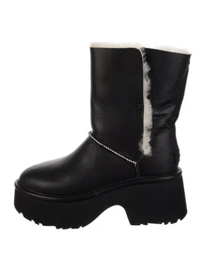 Pre-owned Ugg Leather Boots In Black