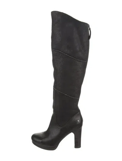 Pre-owned Ugg Leather Boots In Black