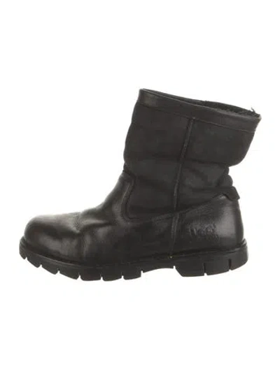 Pre-owned Ugg Leather Boots In Black