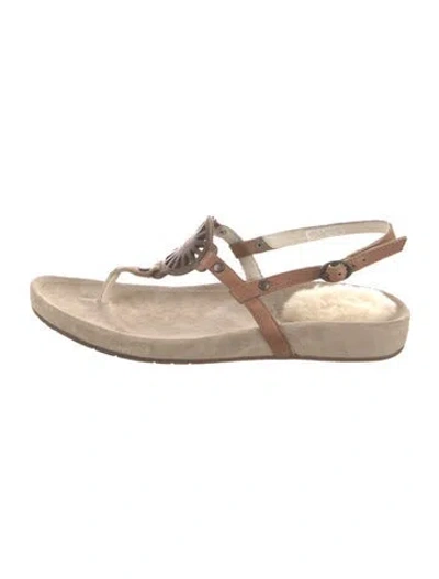Pre-owned Ugg Leather Colorblock Pattern T-strap Sandals In Neutral