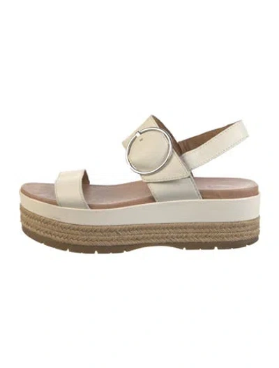 Pre-owned Ugg Leather Espadrilles In Neutral