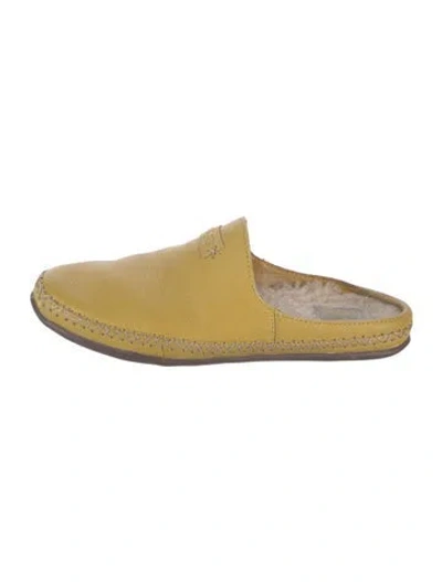 Pre-owned Ugg Leather In Green