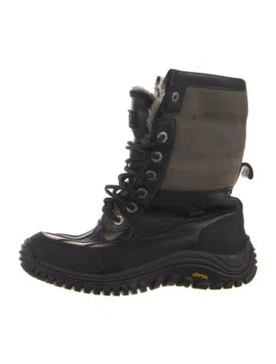 Pre-owned Ugg Leather Hiking Boots In Green