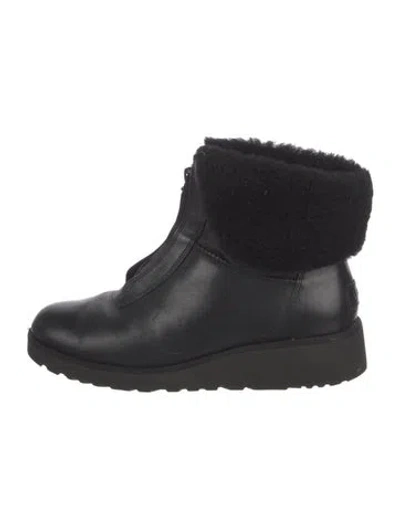 Pre-owned Ugg Leather Lace-up Boots In Black
