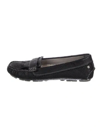 Pre-owned Ugg Leather Loafers In Black