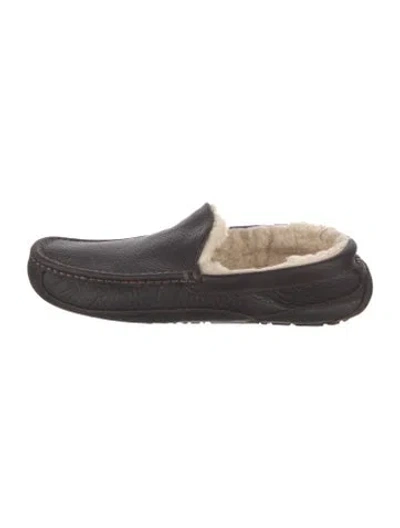 Pre-owned Ugg Leather Loafers In Brown